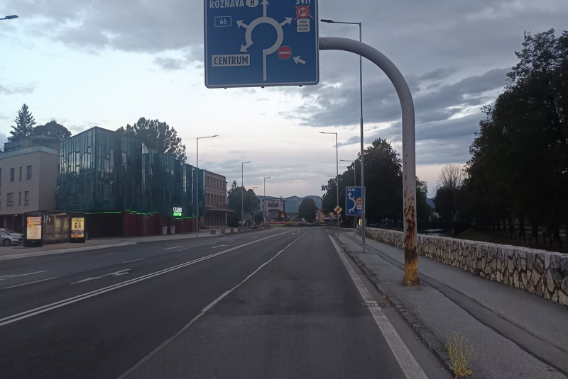  Referencie / Okružná križovatka - Poprad - foto