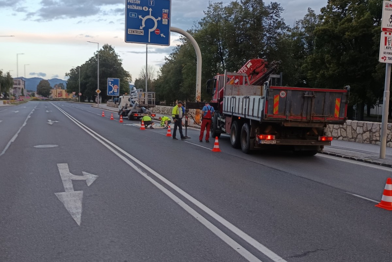  Referencie / Okružná križovatka - Poprad - foto