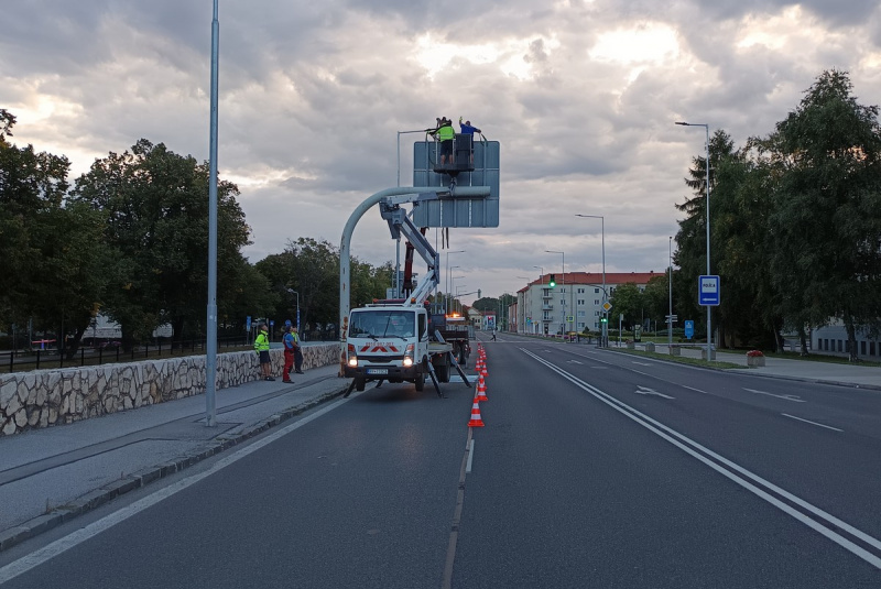  Referencie / Okružná križovatka - Poprad - foto