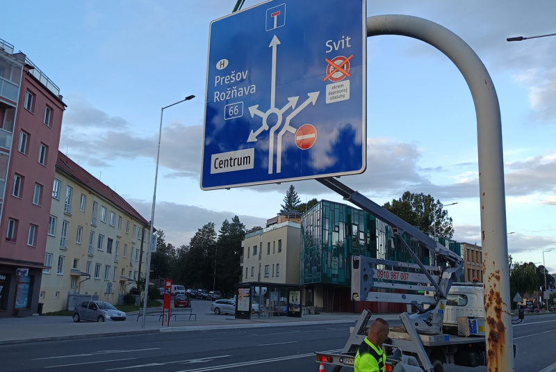  Referencie / Okružná križovatka - Poprad - foto