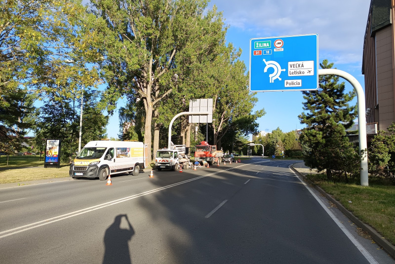 Referencie / Okružná križovatka - Poprad - foto